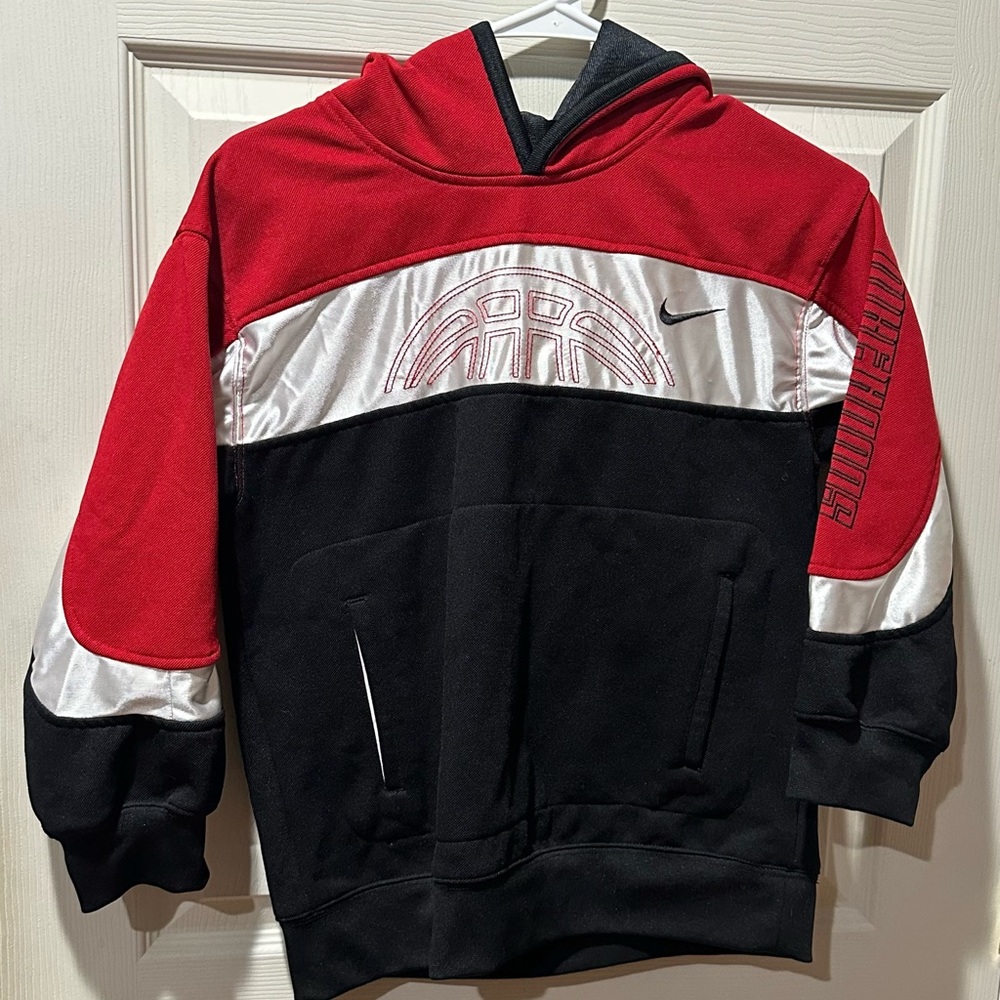 Nike Hoops Hoodie Pullover Boys Size 8 Red White Black